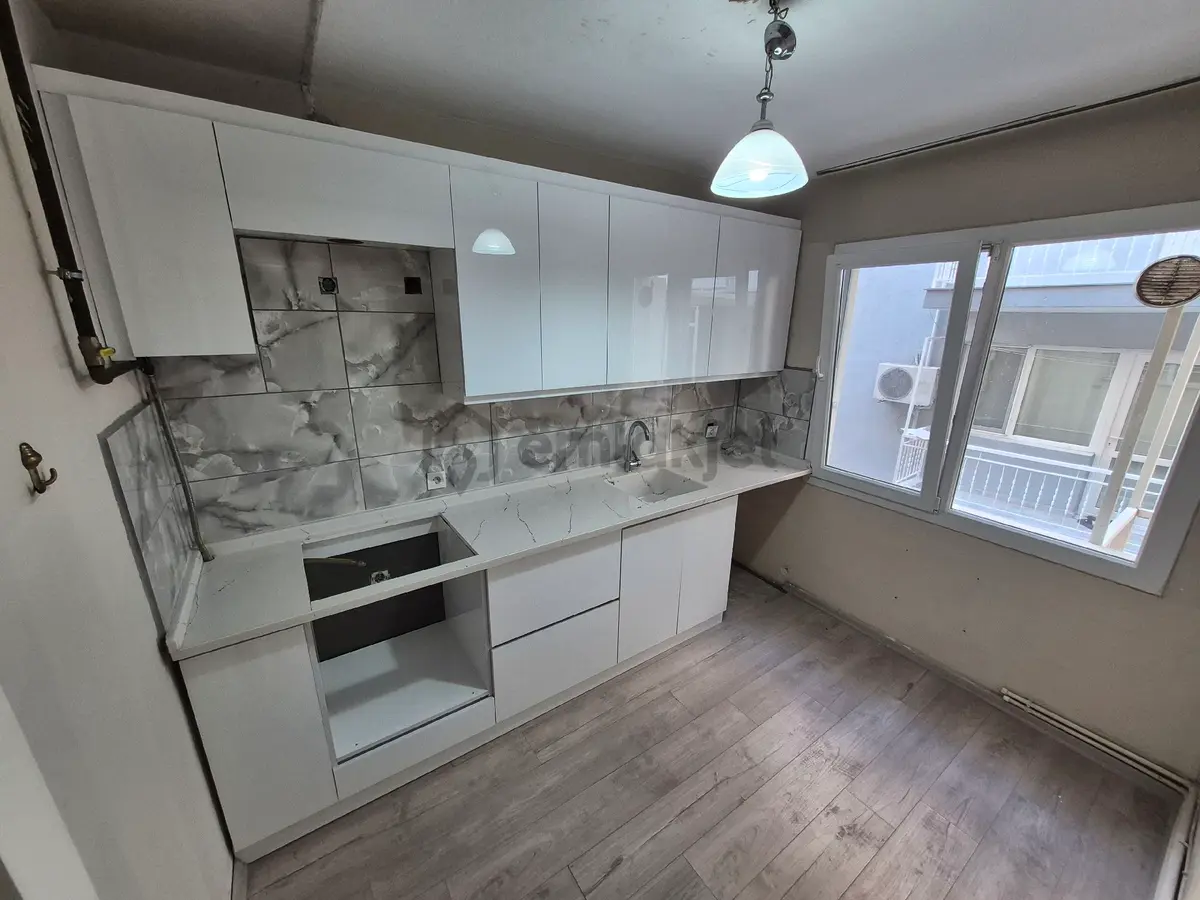 Nurfen 'den Bahçelievler 'de 3+1 - 14