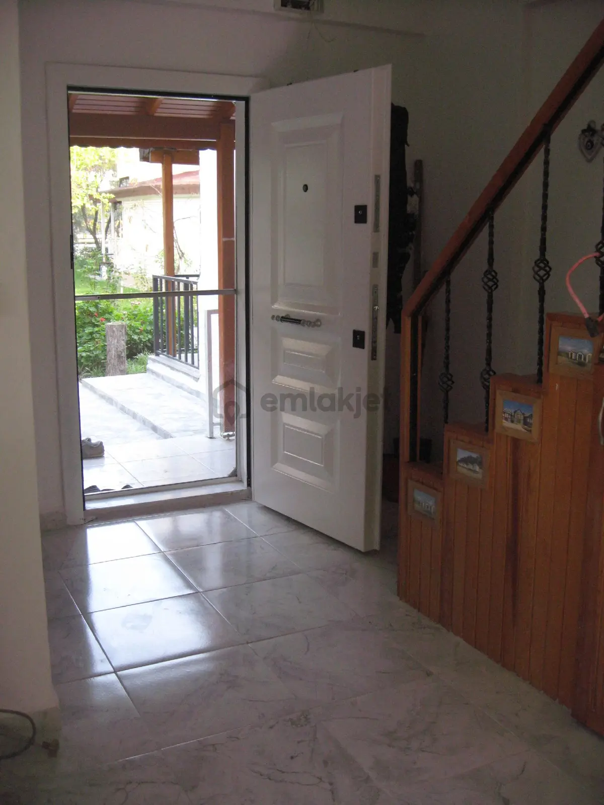 Sahibinden Havuzlu Sitede Bahçeli Villa - 19