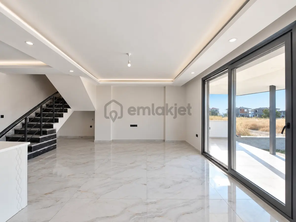 Umas Solutıon'dan Müstakil Bahçeli - Önü Açık Ferah 3+1 Villa - 4