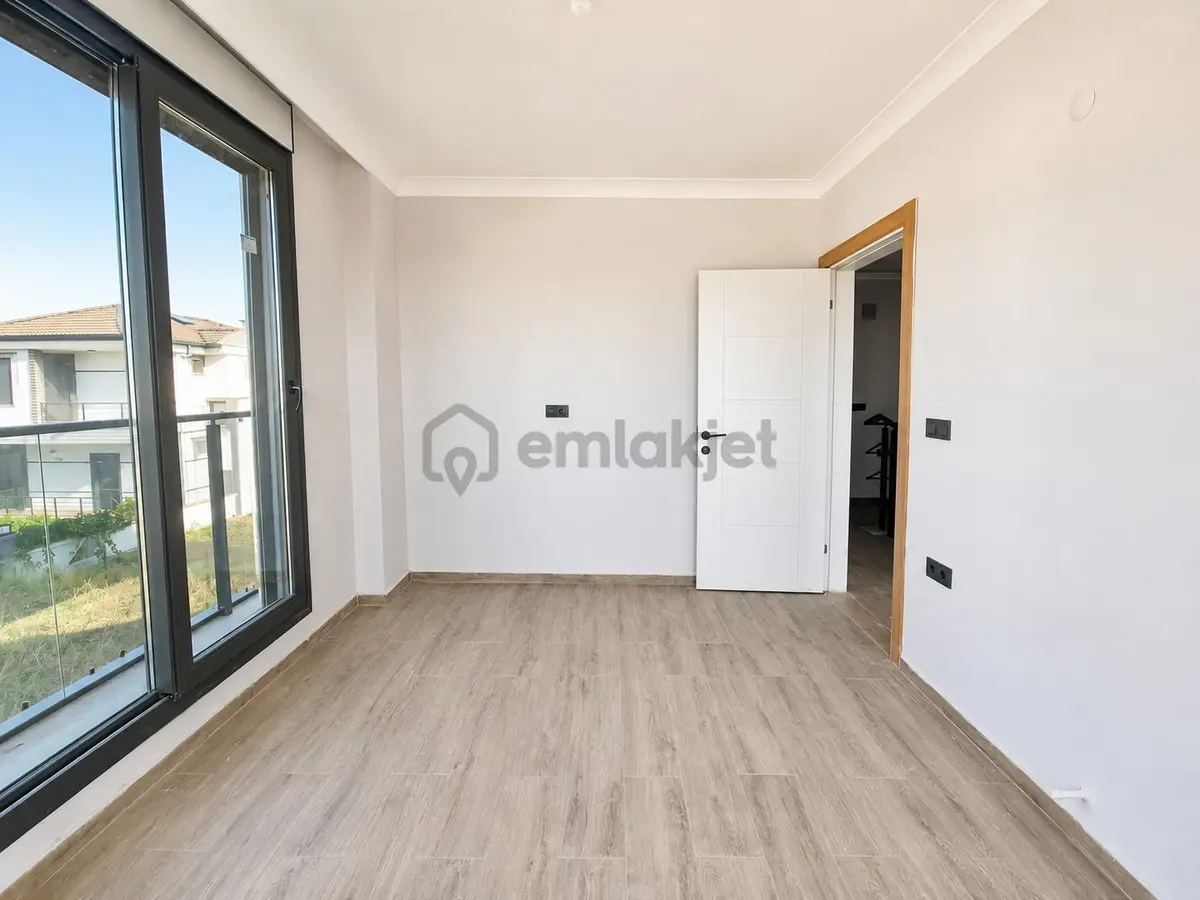 Umas Solutıon'dan Müstakil Bahçeli - Önü Açık Ferah 3+1 Villa - 17