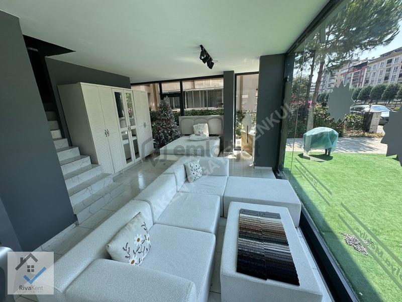 540m2 Tramvaya Cephe Mobilya Dükkanı - 6