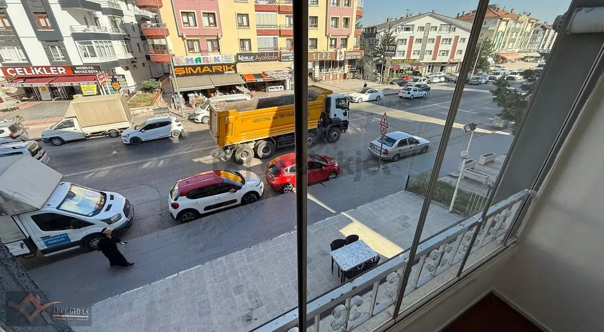Tepe Gyd.a.ş'den 3+1,geniş,caddeüstü,merkezi Konum Satılık Daire