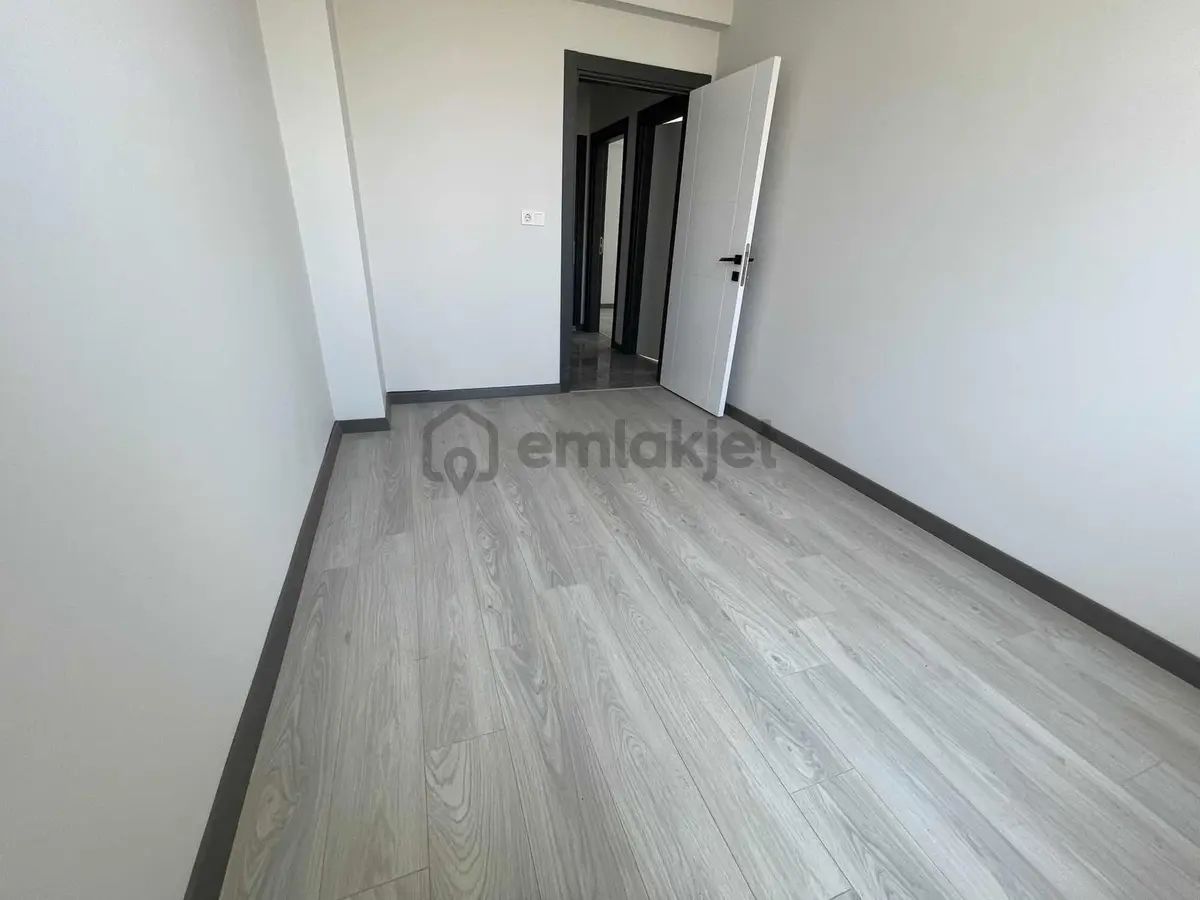 Tuğradan Bulvar Cephe Binada Kalan Son Daire - 19