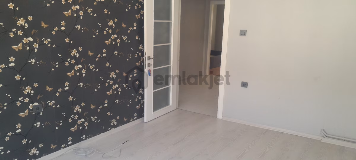 Çift Balkonlu Kombili Masrafsız Kiralık Daire - 16