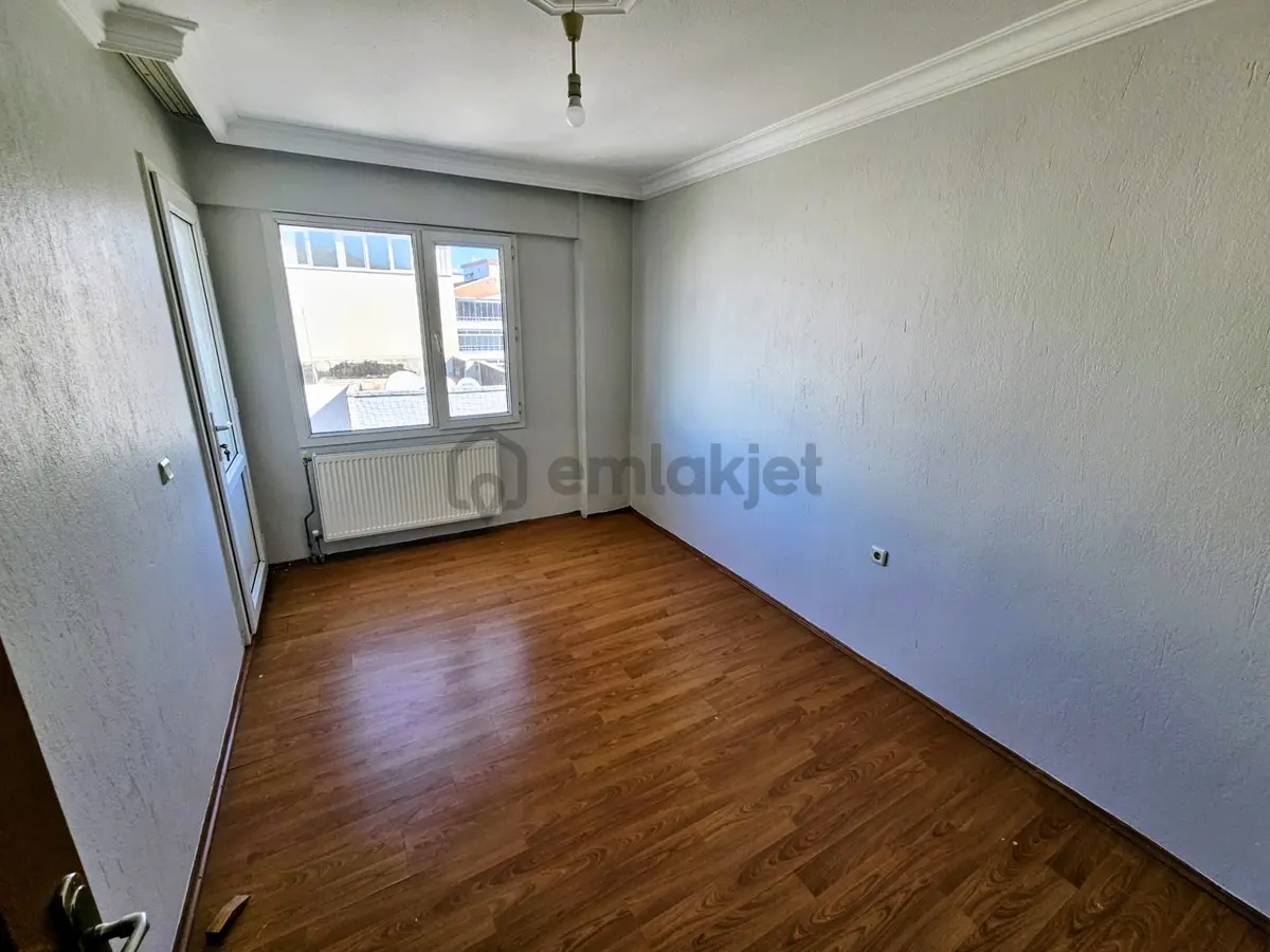 Bülent Ateşci'den 652 Sokakta 110 M2 Daire 3+1 - 10