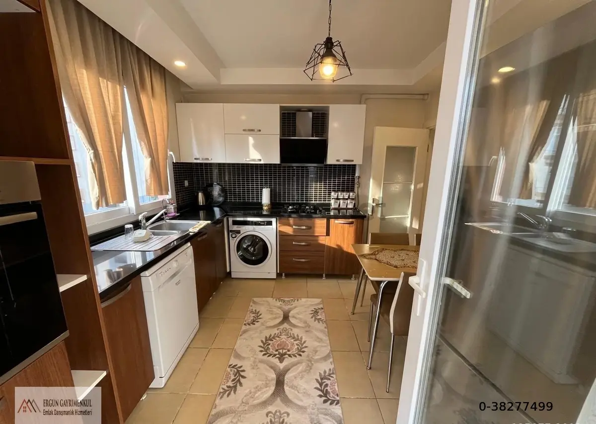 Ergünden Viranşehirde Doğalgazlı Eşyalı Satılık 3+1 Daire - 15