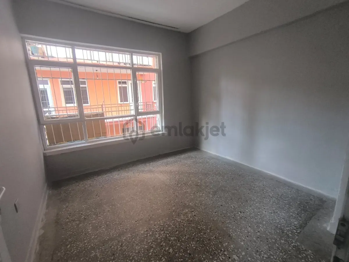 Keçiören Pınarbaşın'da Giriş Kat Balkonlu Satılık Daire - 3