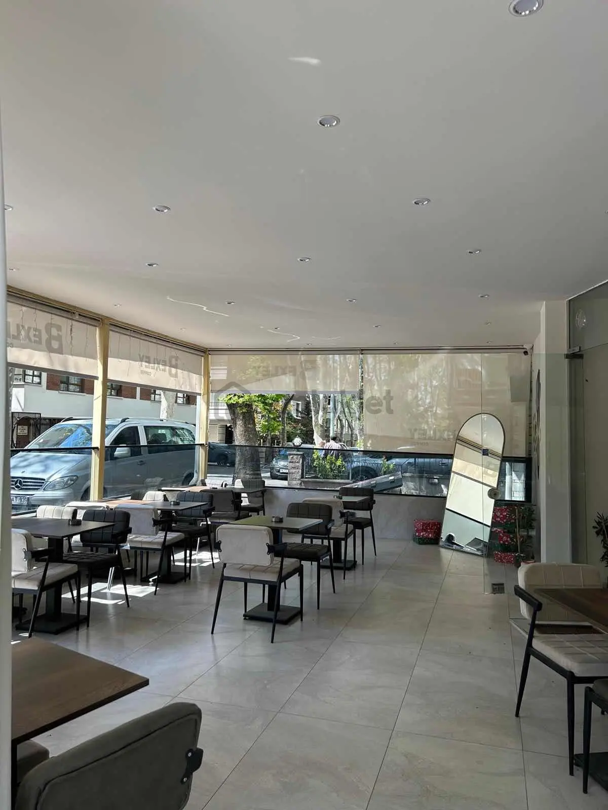 /// 6.cadde De /// Butik Kahveci /// Bacalı /// - 12