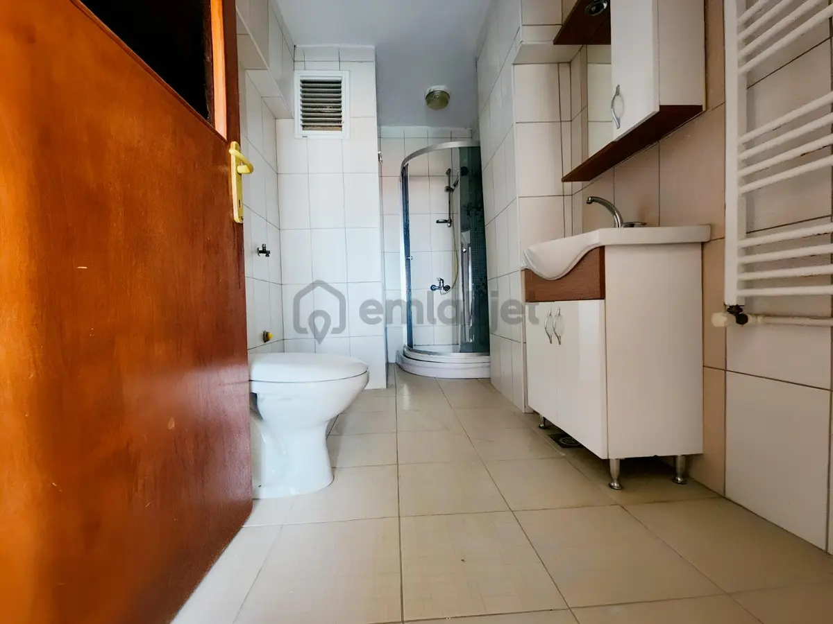 Okullar Bölgesinde Kiralık 3+1 Daire - 10