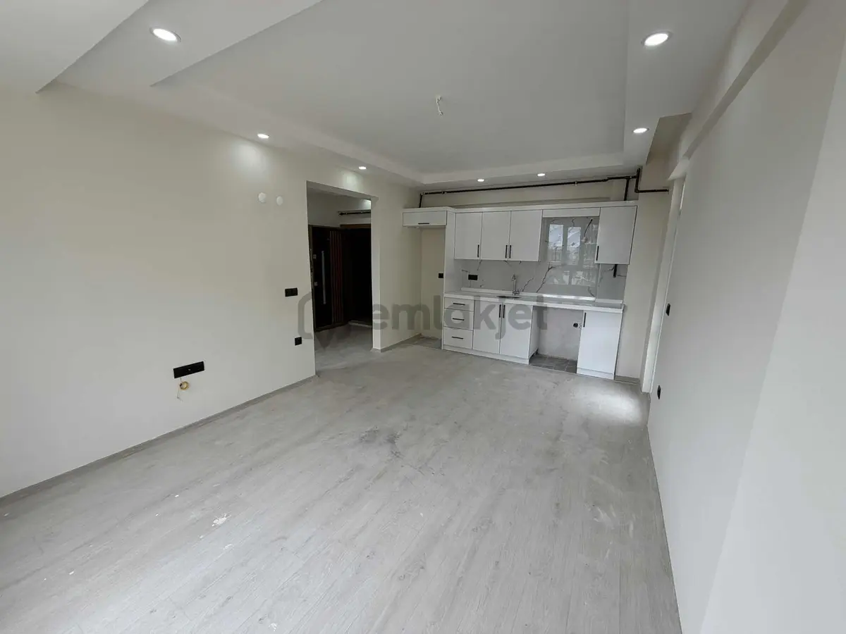 Re/max Modern Yunus Emre'den Satılık 1+1 - 12