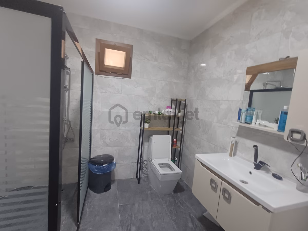Bornova'da 302 M² Üzerinde 4 Daireli Bahçeli Satılık Bina - 15