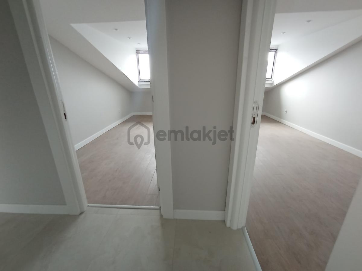 Devadan Yeni Yapılan Yeşil Alanlı Elit Sitede Otoparklı Dubleks - 23