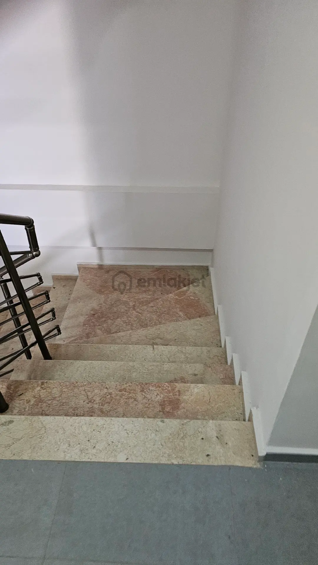 Kuşadası Davutlarda Ara Kat 2+1 Daire - 19
