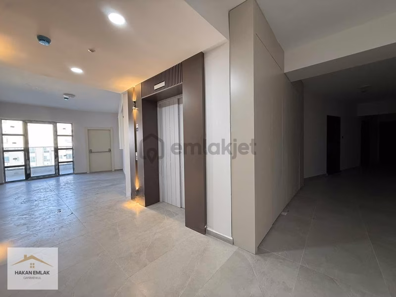 Hakan Emlak'tan Center Poınt'te 1+1 Satılık Daire&ofis - 6