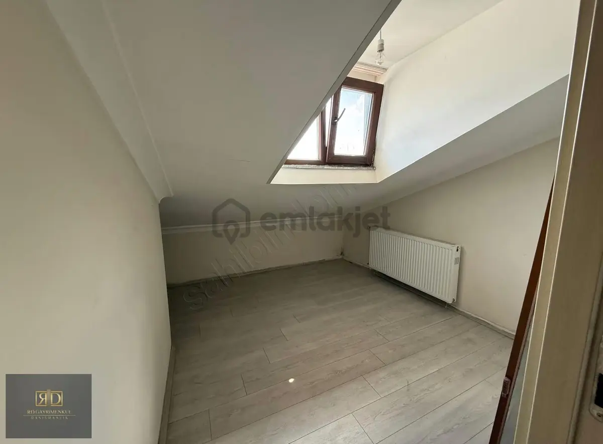 Rd'den Cadde Üzeri Site İçersinde Ferah 3+1 Dubleks Daire - 32