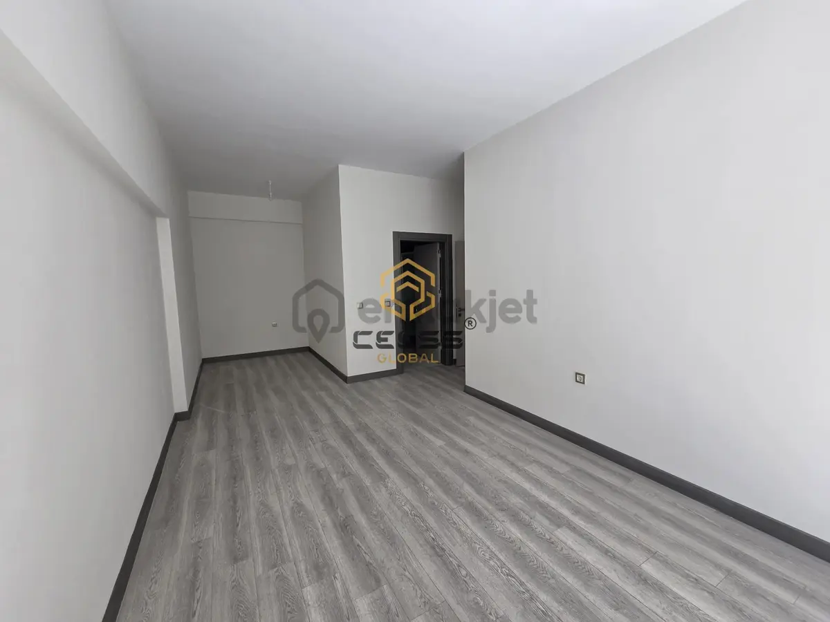 Trabzon Çömlekçi Tokide Kiralık 4+1 Bahçe Katı - 15