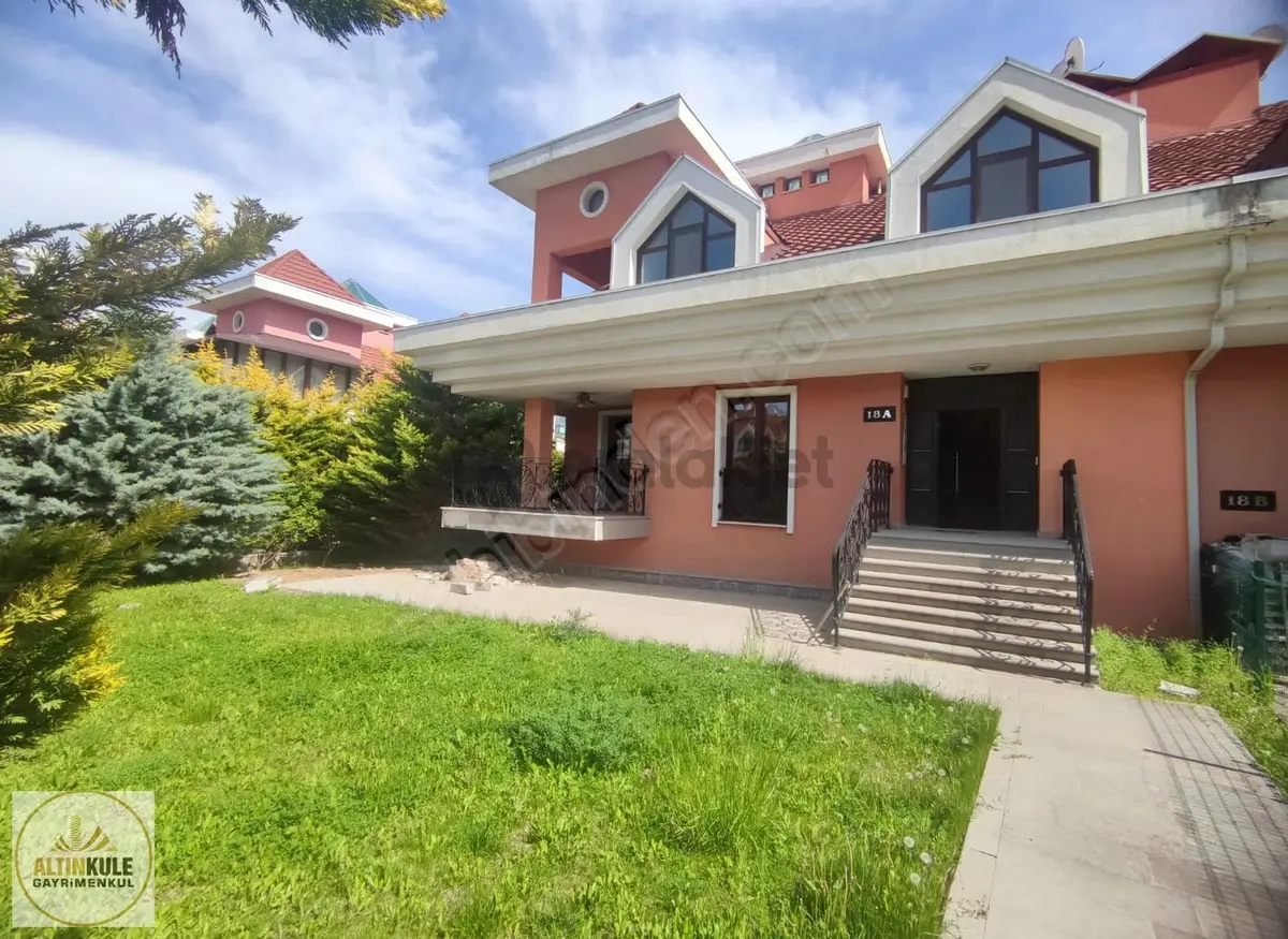 Bağlıca Afşaroğlu Sit. Şerefiyesi Yüksek 5+2 Lüks Villa
