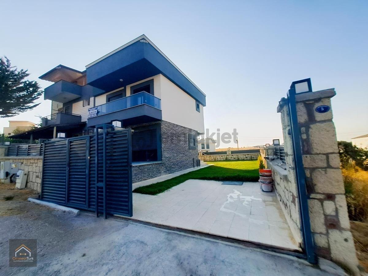 Seferihisar Akarcada 4+1 Ebeveyn Banyolu Müstakil Villa - 24