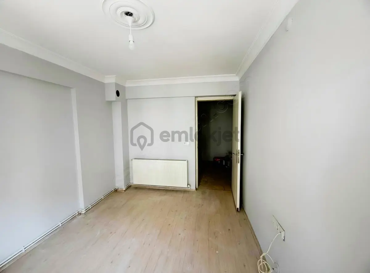 Menderes Mithatpaşa Mahallesinde Kiralık 3+1 - 22