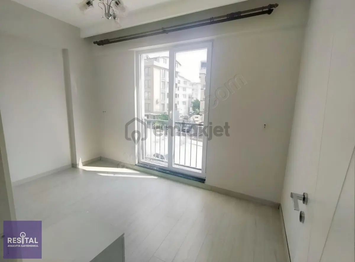 Demirci Cadde Üzeri Kiralık 3+1 Daire - 16
