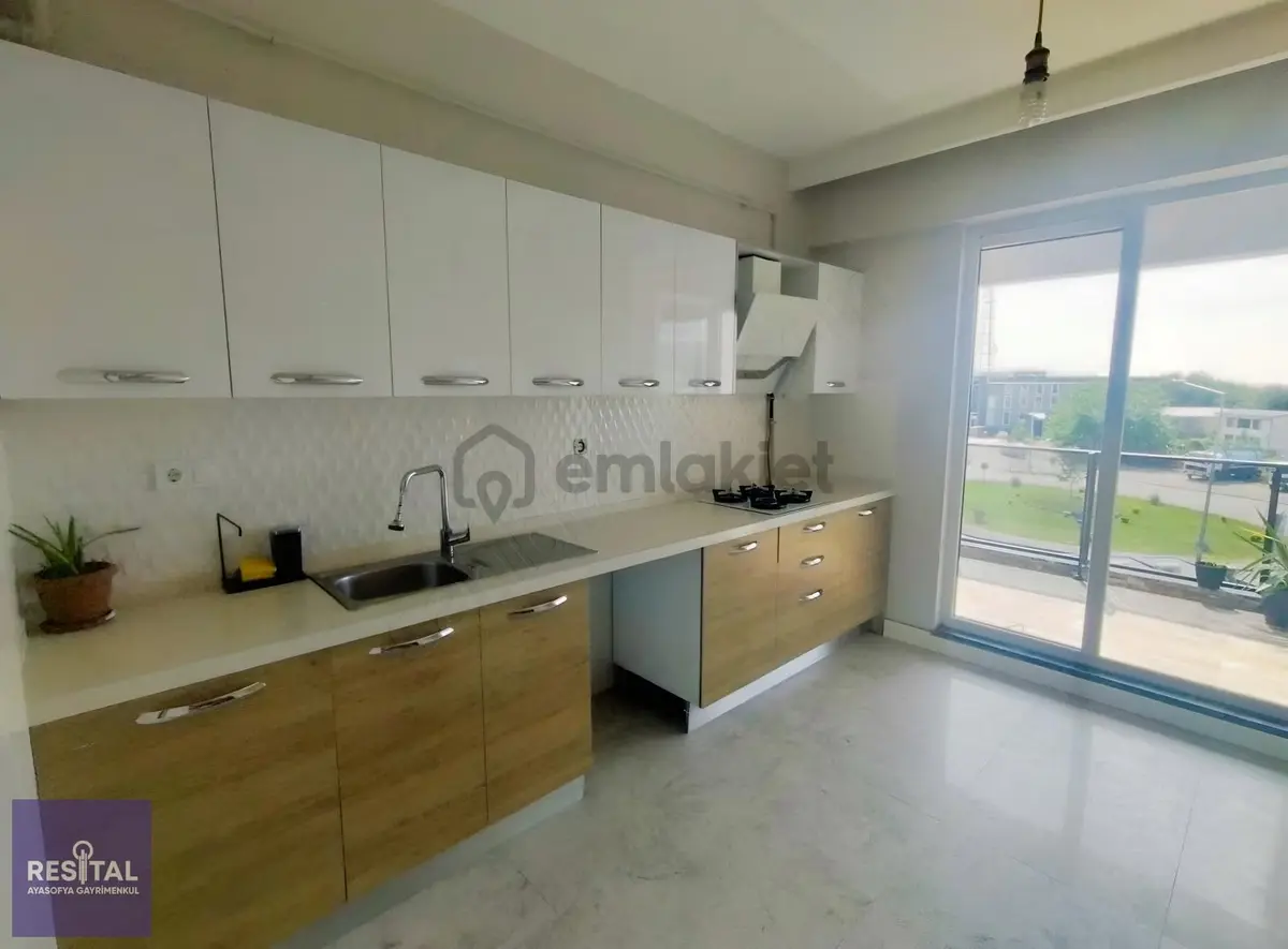 Demirci Cadde Üzeri Kiralık 3+1 Daire - 24