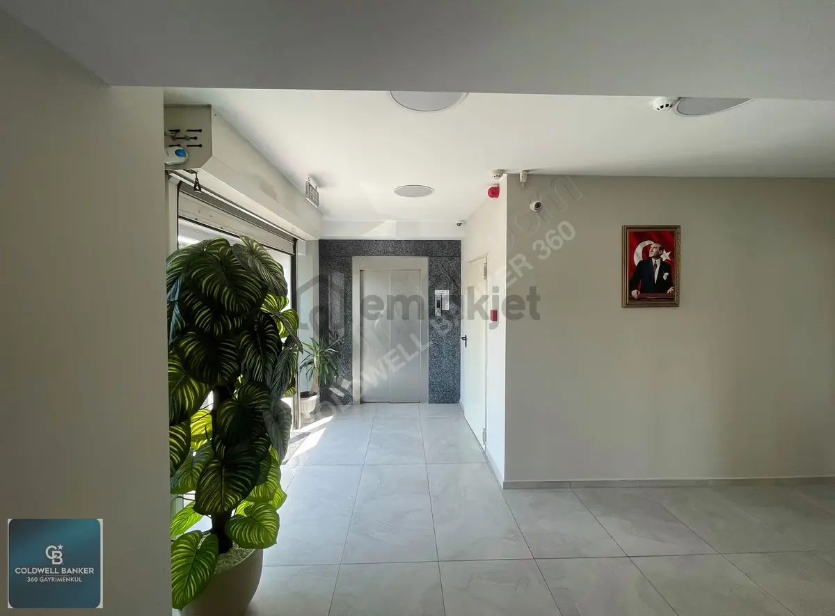 İzmir Bornova'da Satılık Ticari Bina - 4