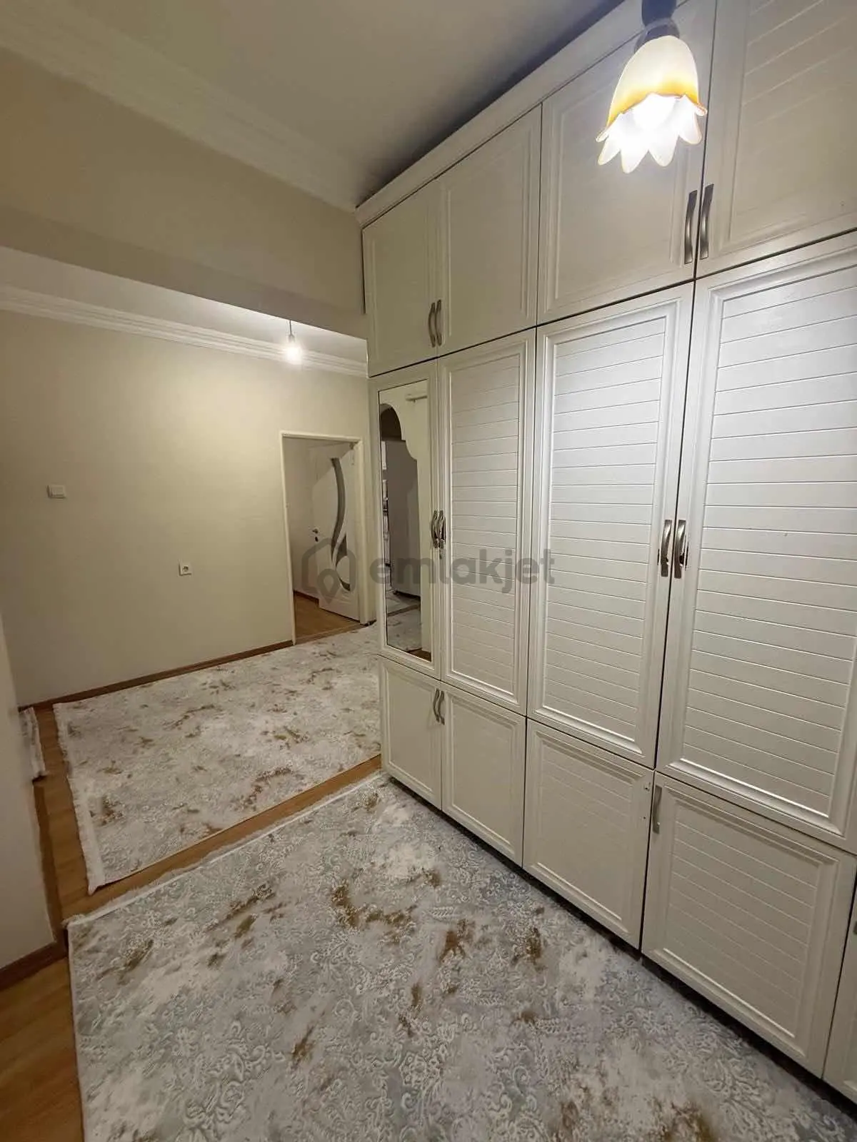 Cadde Üzeri Satılık Daire - 13