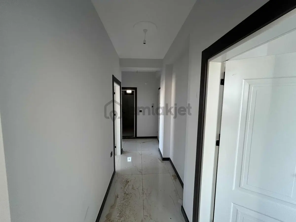 Onmax Bademalanında Satılık 2+1 Kapalı Mutfak Daire - 7