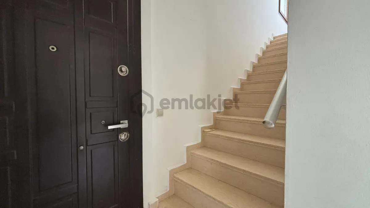Bodrum Ortakent Merkez 4+1 Kiralık Dubleks Ev - 17
