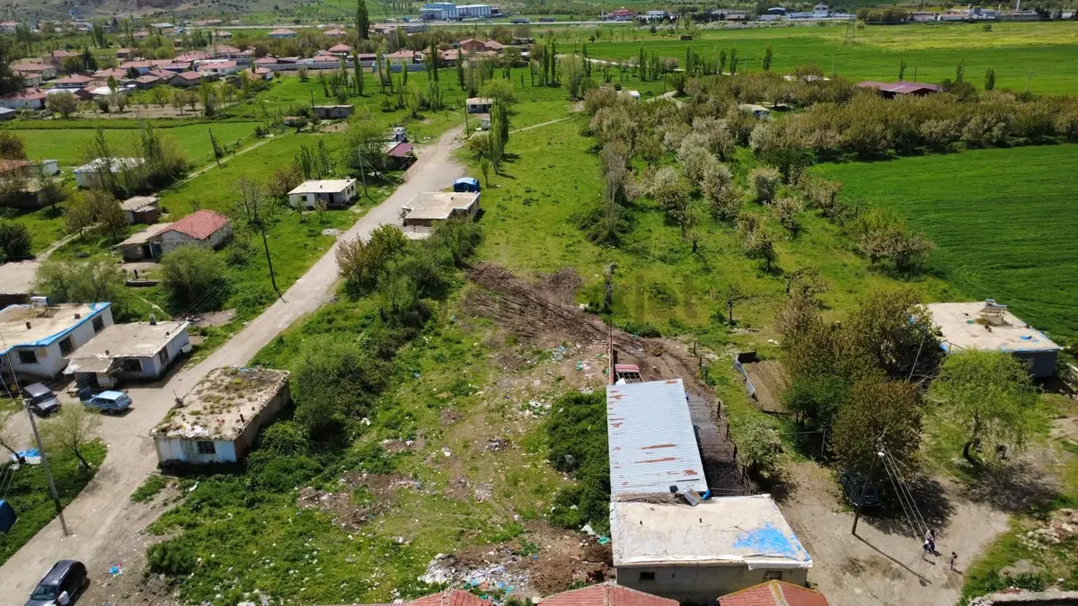 Afyonkarahisar Çay Yeşilyurt Köyünde Satılık Tarla - 16