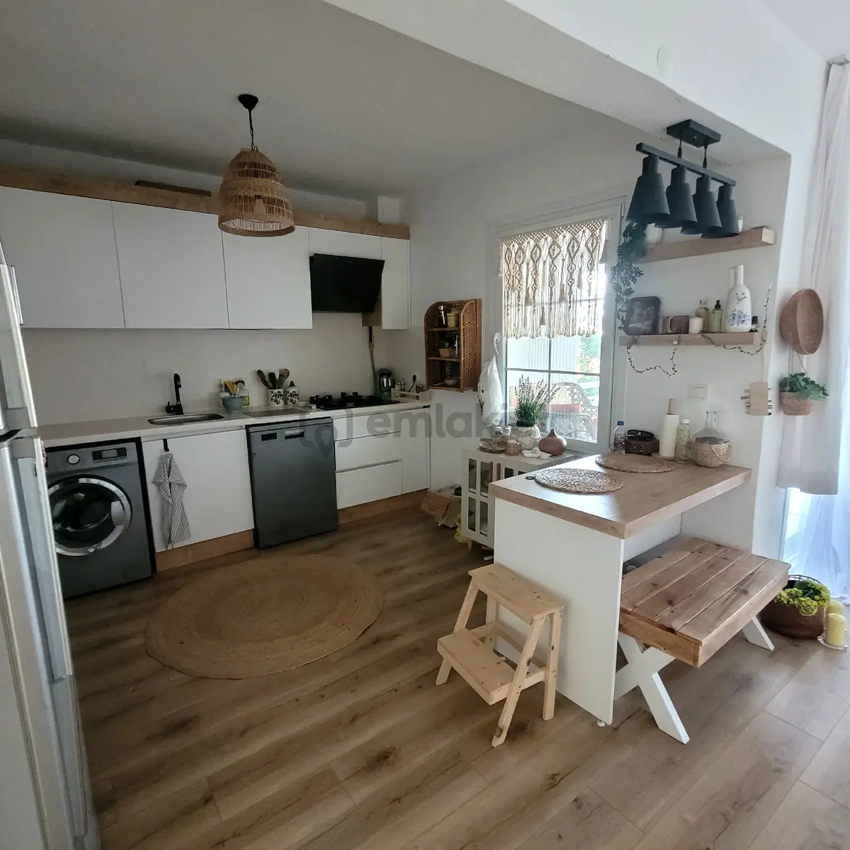 Sahibinden Sahibinden Oturuma Hazır Doğalgaxlı Eşyalı - 11