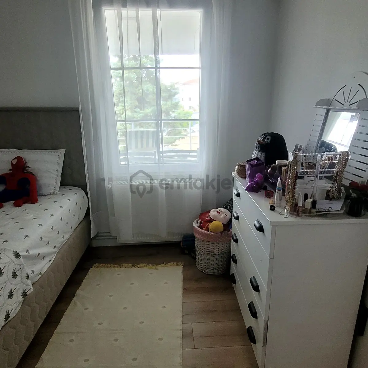 Sahibinden Sahibinden Oturuma Hazır Doğalgaxlı Eşyalı - 30
