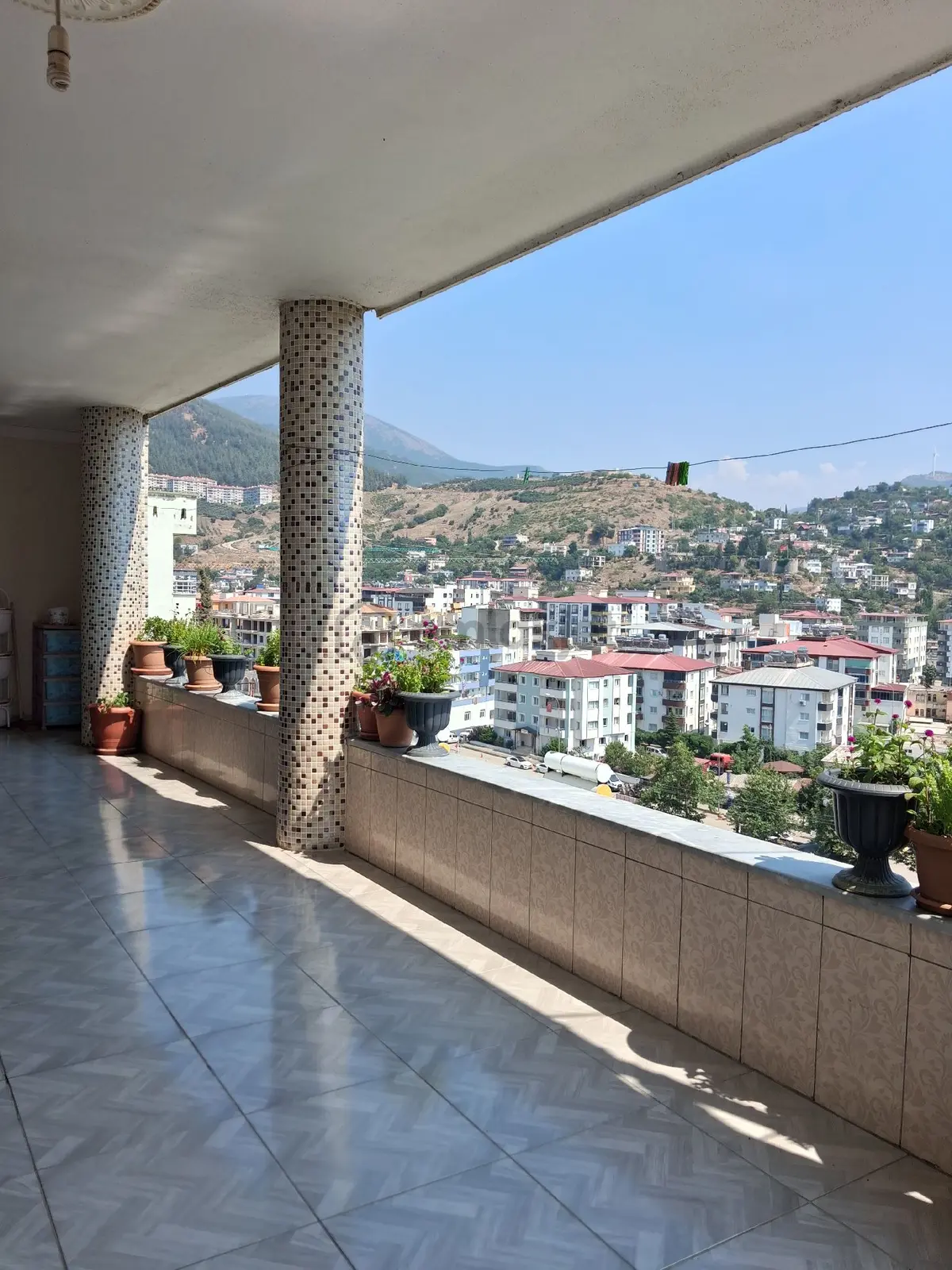 Büyük Bahçeli İki Katlı - 2