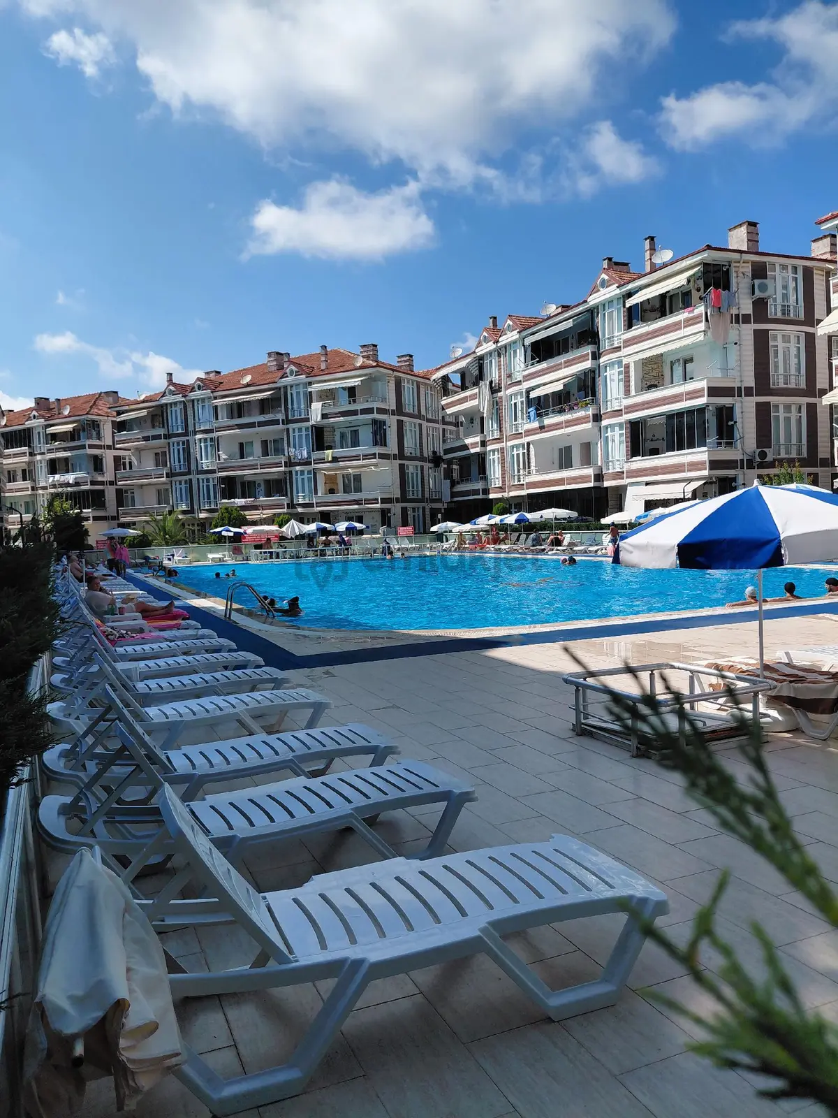 Karasu Havuzlu 2+1 Eşyalı Daire