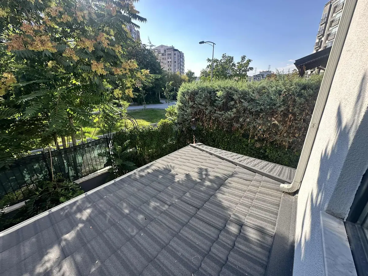 Yaşamkent İşköy Sitesinde Yenilenmiş Villa - 23