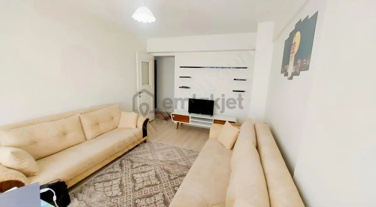 Hürriyet Caddesinde 2+1 Geniş Kullanışlı Satılık Daire - 14