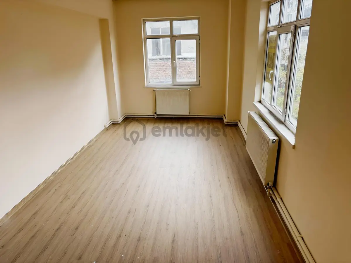 Hançerli Yola Yakın Kiralık 3+1 Daire - 16