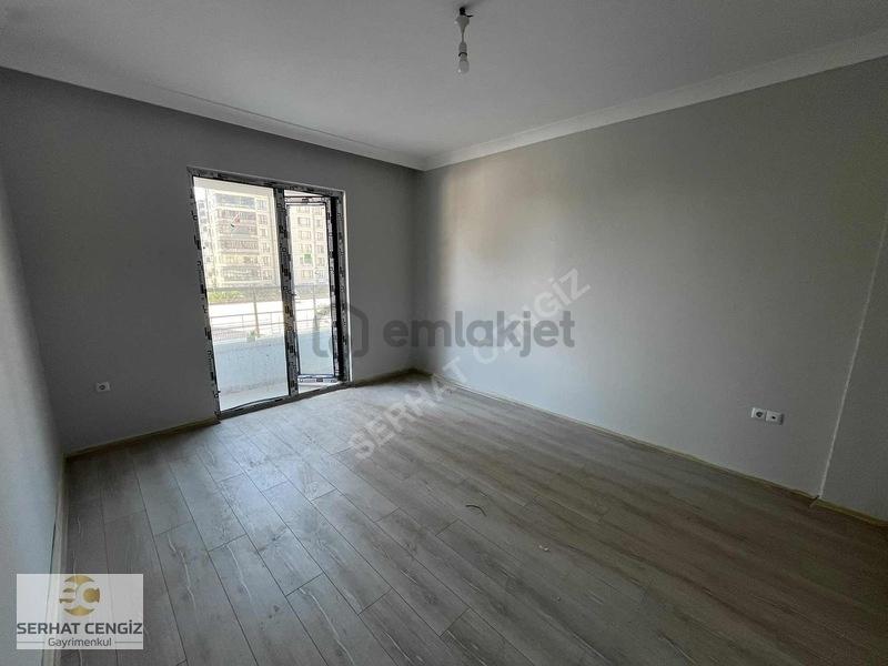 Aşağıyahyalarda Yeni Daire 4+1 Birinci Kat - 35