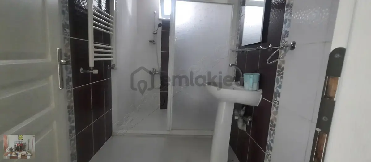 Gezirlik Mahallesinde Kiralık 2+1 Daire - 8