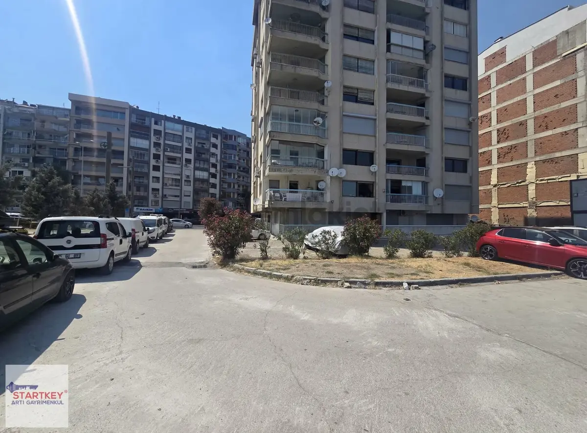 Karşıyaka Tersane'de Denize Sıfır 4+1 Satılık Daire - 3