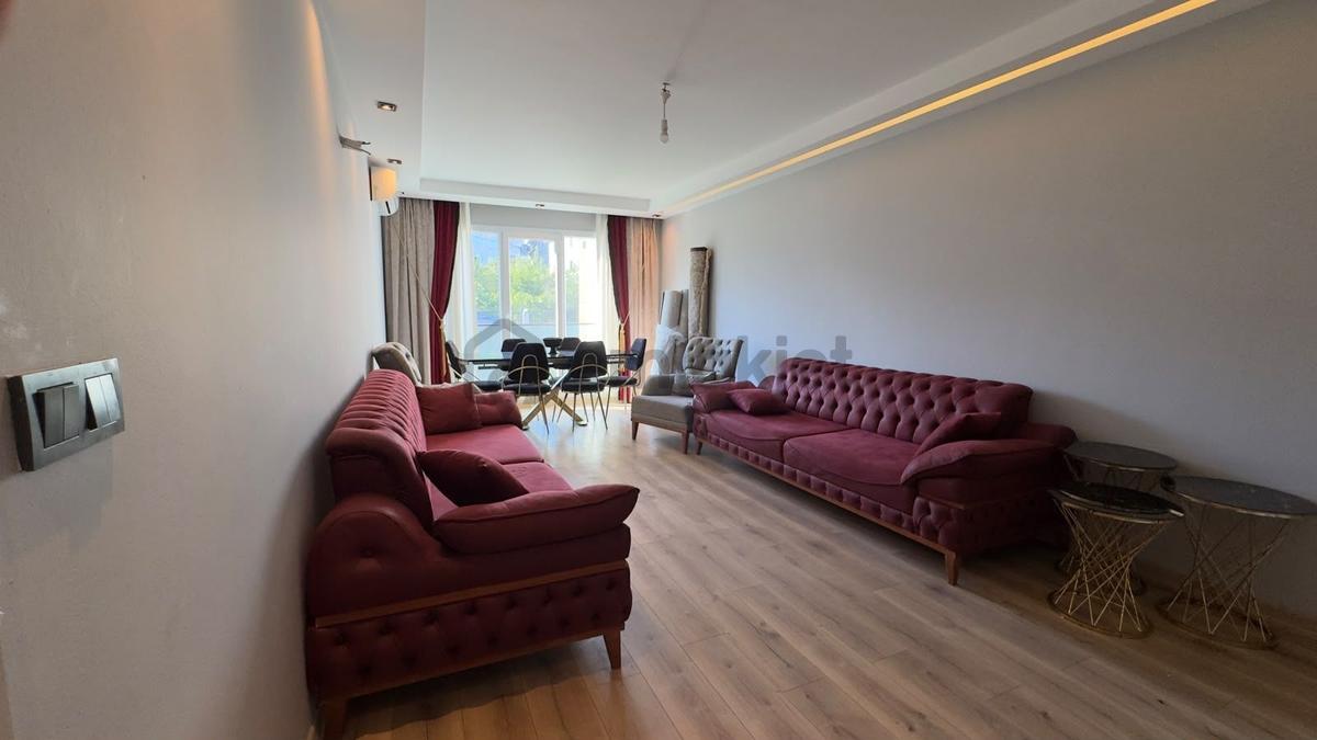 Beylikdüzü Kavaklı Site İçerisinde Kiralık Daire
