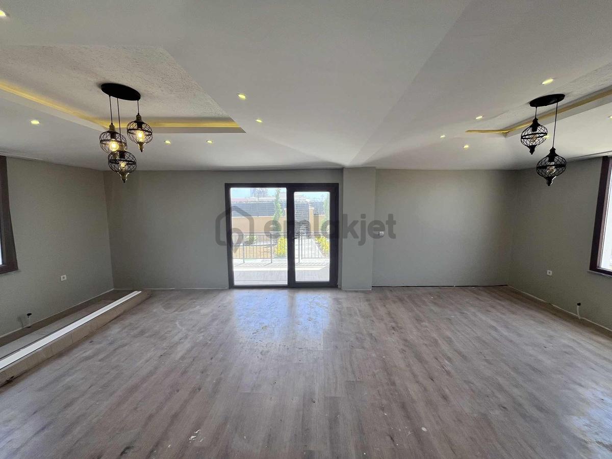 Leb-i Derya Manzaralı Şık 5+1 Müstakil Satılık Villa - 21