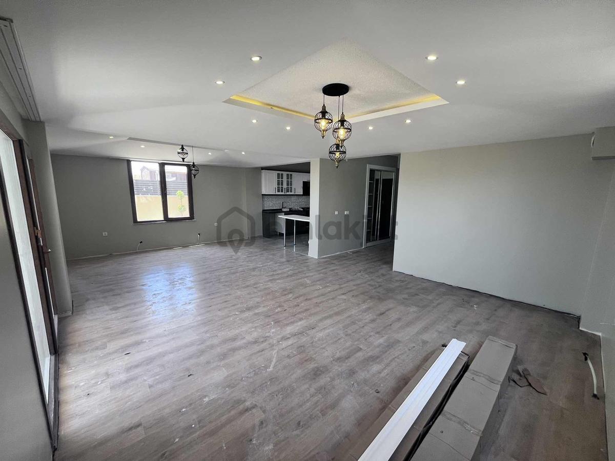 Leb-i Derya Manzaralı Şık 5+1 Müstakil Satılık Villa - 18