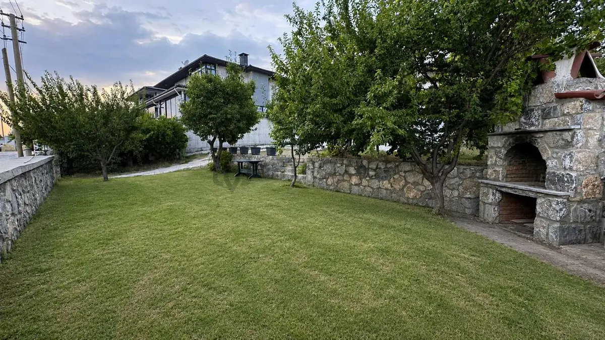 560m2 Arsa İçerisinde Satılık Müstakil Ev - 4