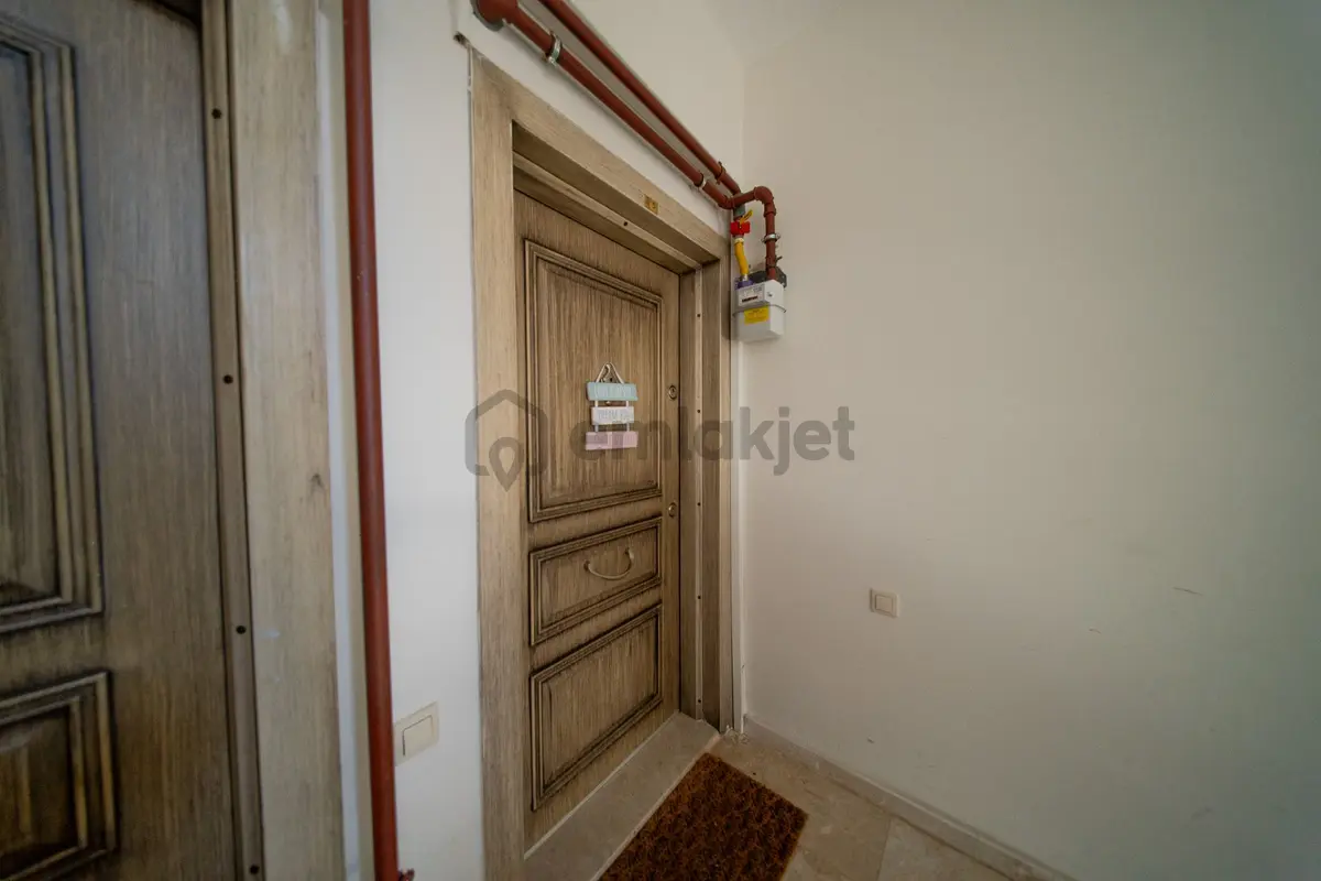 Çağlayan'da Denize 150m Eşyalı 3+1 Kombili Daire - 32