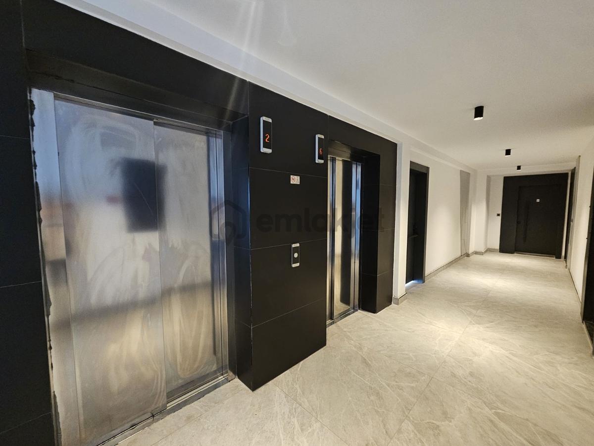 Ft Plaza 1 De Satılık Deniz Manzaralı Ofis - 9