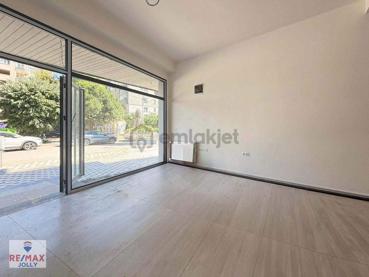 Bayraklı Manavkuyuda Satılık Dükkan - 5