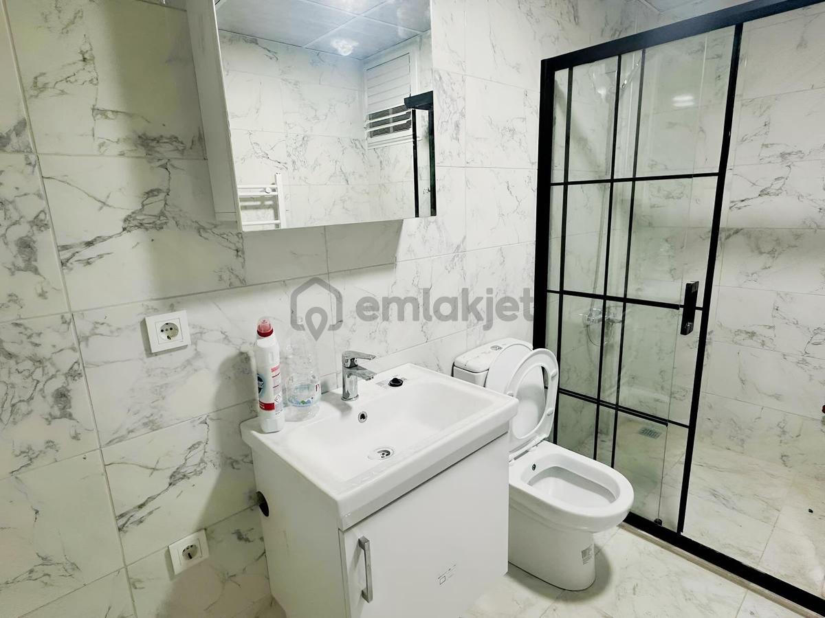 Merkezi Konumda Geniş Ve Kullanışlı Ön Cephe 1+1 Daire - 8