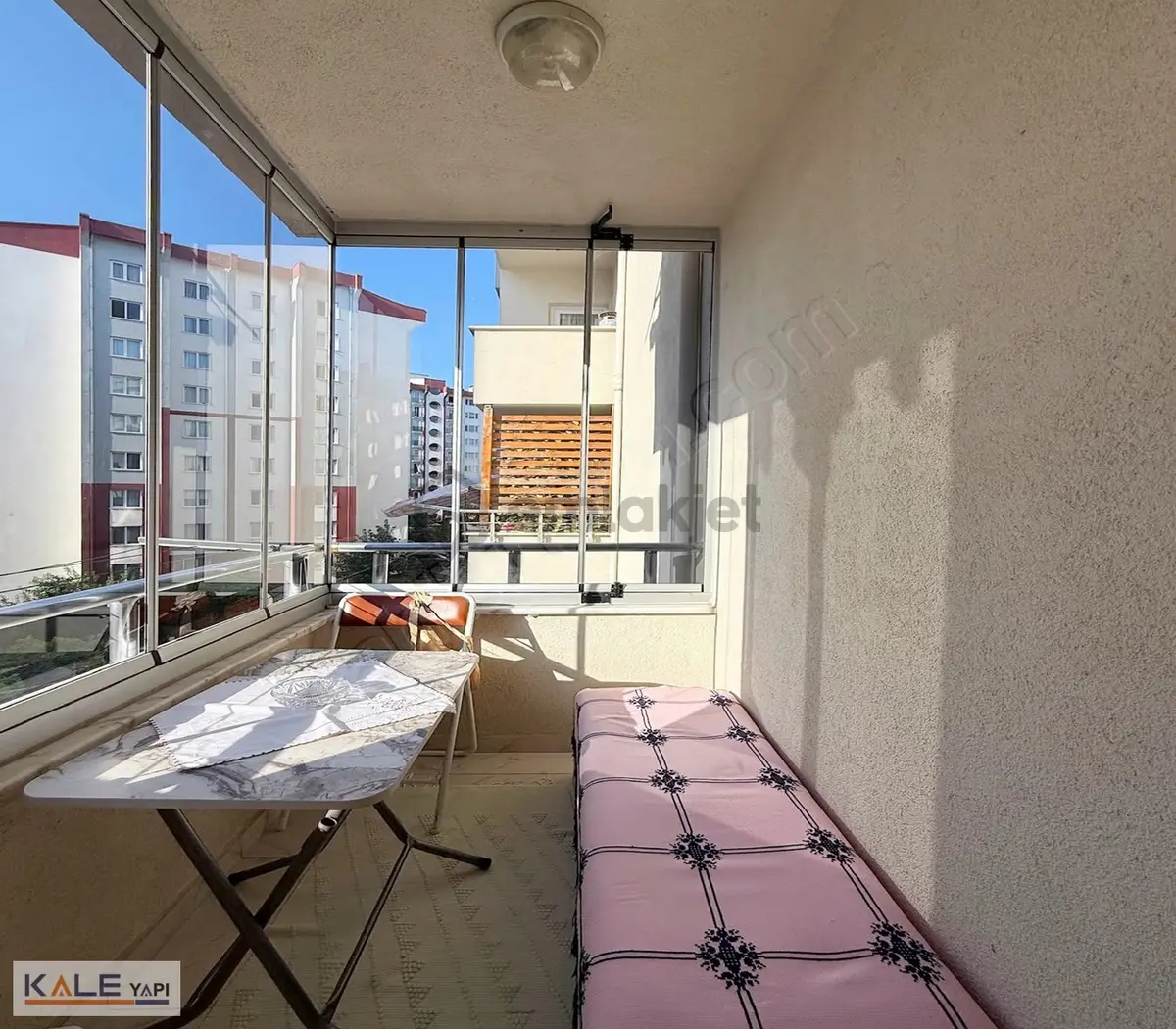 Otoparklı Çift Bloklu Satılık 2+1 Ebeveyn Banyolu Geniş Daire - 32