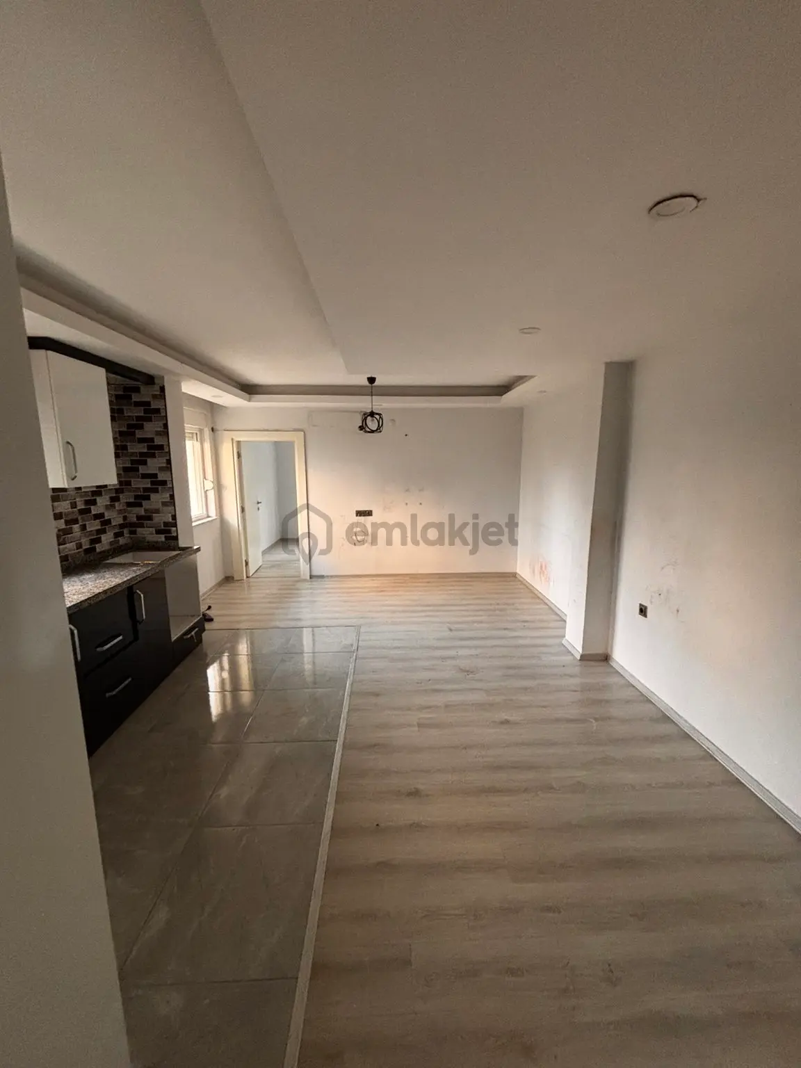 1+1 Havuzlu Site İçi Kiralık - 11